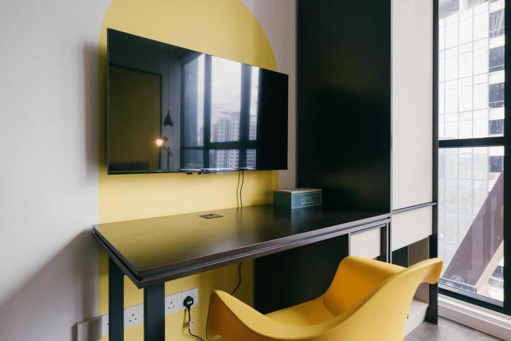 Designer Klcc 2 Bedroom 4pax 100mbps Youtube *
