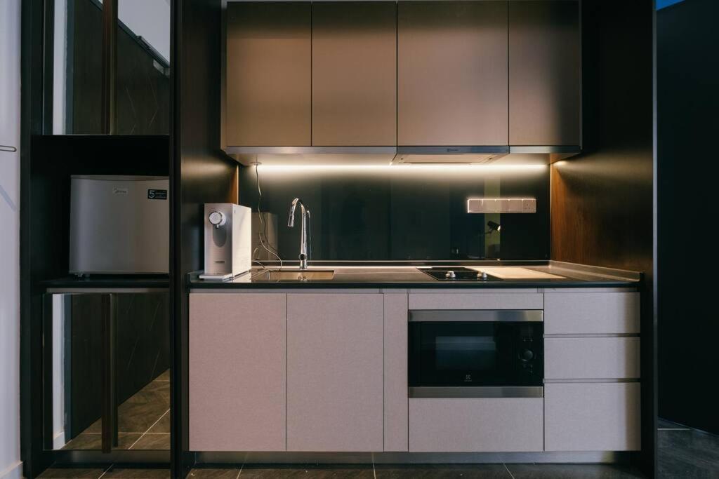 Designer Klcc 2 Bedroom 4pax 100mbps Youtube *