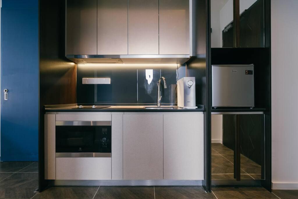 Pangsapuri Designer Klcc 2 Bedroom 4pax 100mbps Youtube