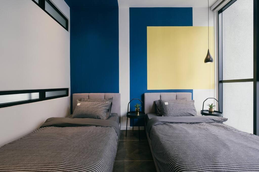 Designer Klcc 2 Bedroom 4pax 100mbps Youtube Pangsapuri