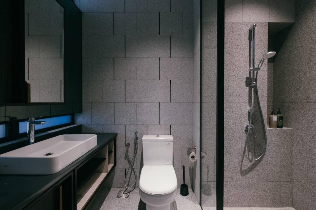 Designer Klcc 2 Bedroom 4pax 100mbps Youtube * Kuala Lumpur