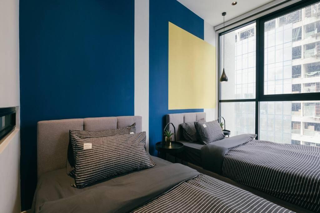 Designer Klcc 2 Bedroom 4pax 100mbps Youtube