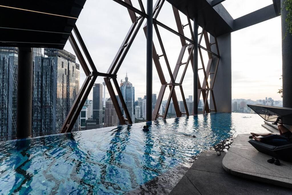 Designer Klcc 2 Bedroom 4pax 100mbps Youtube Kuala Lumpur
