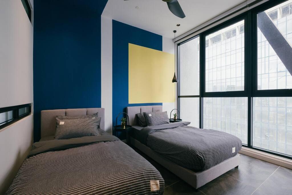 Designer Klcc 2 Bedroom 4pax 100mbps Youtube Pangsapuri *